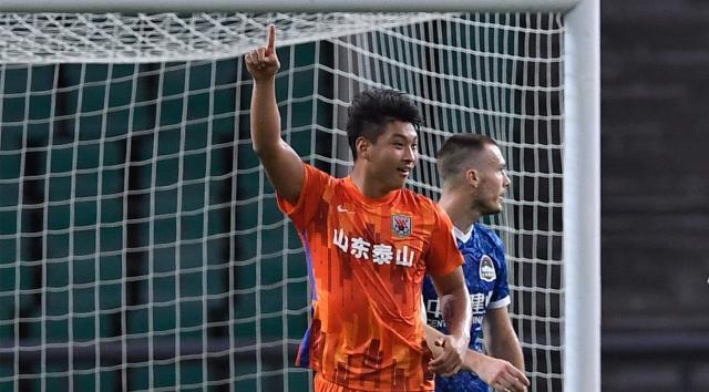 乐彩网数据分析-【中超】郭田雨双响 泰山2比1沧州夺第一阶段头名
